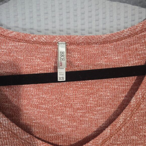 BKE Womens Red Heathered Long Sleeve Scoop Neck T-Shirt Size XS Casual Basic - Picture 3 of 5